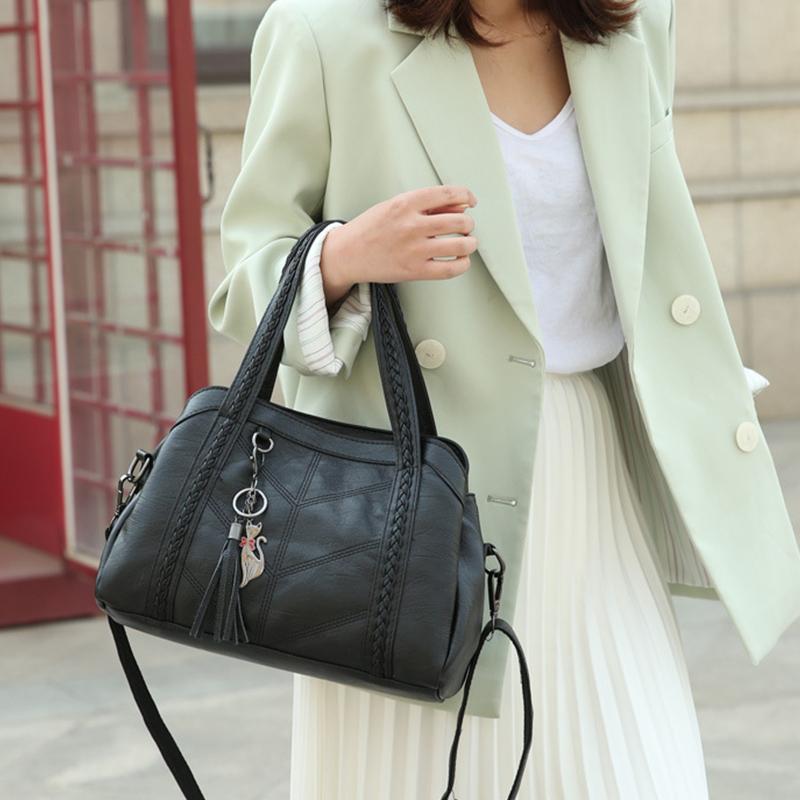 Bolsa Gina em Couro Legítimo - Praticidade e Elegância para o Seu Dia a Dia