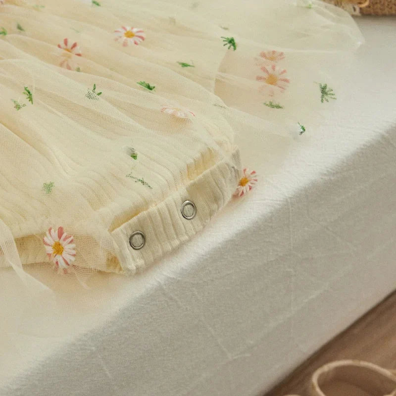 Body Infantil Amarelo com Estampa de Margarida para Conforto e Alegria