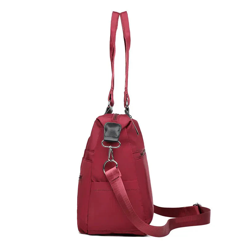 Bolsa Feminina Impermeável Myla + Brinde Exclusivo