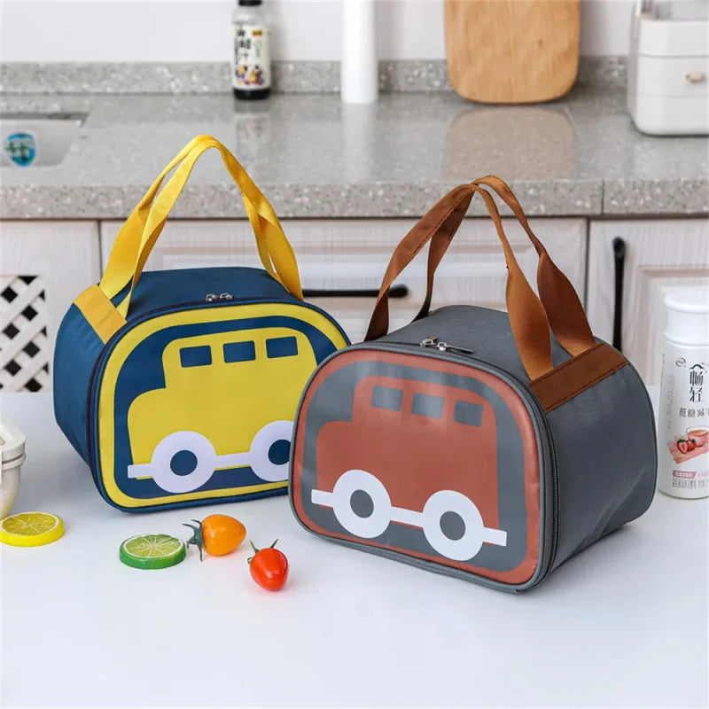 Bolsa Térmica Infantil Carro Lenogue - Conforto e Praticidade para Aventura