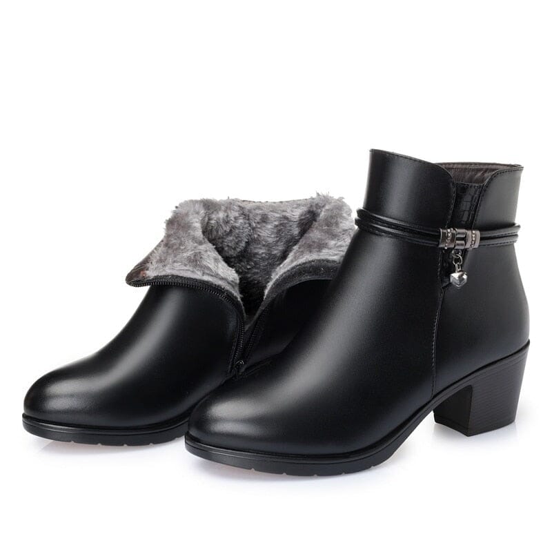 Bota Feminina de Couro Pelúcida - CozyChic