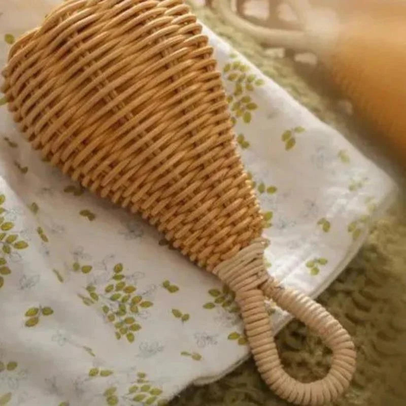 Brinquedo Sensorial Infantil em Rattan com Chocalho – Estímulos que Encantam e Desenvolvem