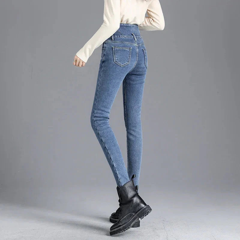 Calça Jeans Feminina Peluciada - Katy