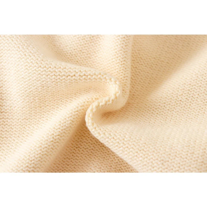 Casaco Infantil de Tricot Confortável em Bege e Azul para Aquecer com Estilo