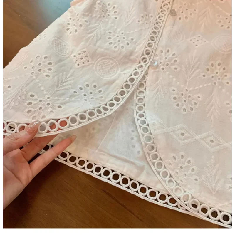 Conjunto Infantil Feminino Alice: Short e Blusa Branca para Conforto e Estilo