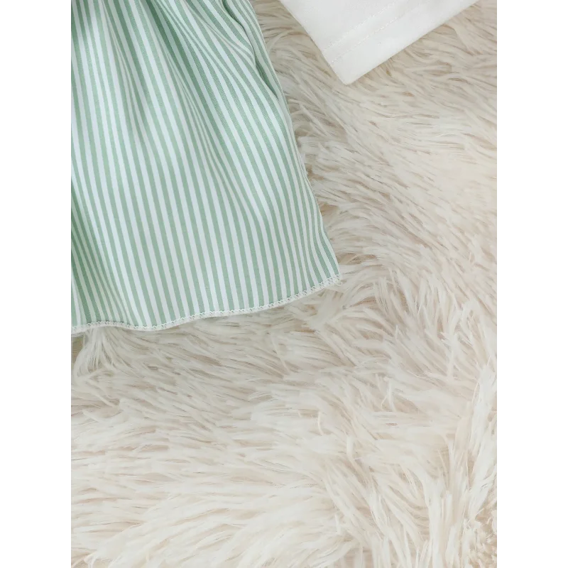 Conjunto Infantil Macacão de Manga Longa com Urso Bordado e Faixa Estilosa