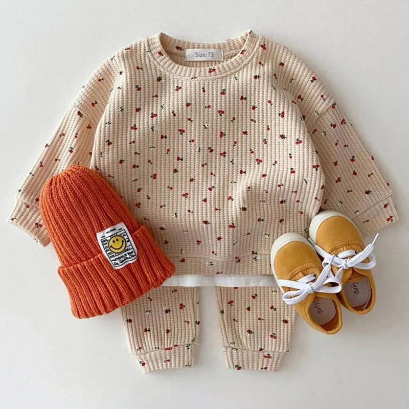 Conjunto Infantil em Moletom com Estampa de Flores e Frutas - Conforto e Estilo para Pequenos