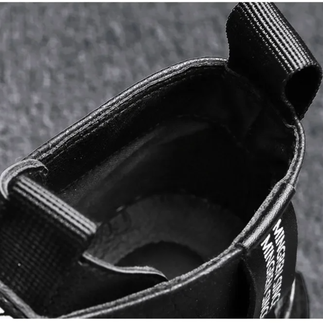 Bota Masculina de Couro Genuíno - Conforto e Estilo para o Seu Dia a Dia