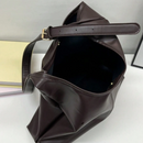 Bolsa de Ombro Soft Moderna com Necessaire Femory: Praticidade e Estilo para o Seu Dia a Dia