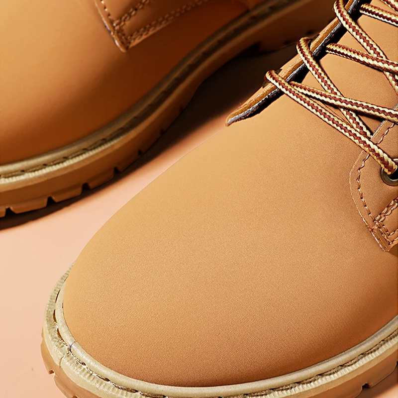 Bota Masculina de Couro Genuíno Sebastian - Conforto e Estilo para o Seu Dia a Dia