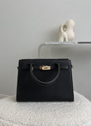 Bolsa Média Suzi – Praticidade e Estilo Para Seu Dia a Dia