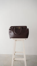 Bolsa Grande Larissa: Estilo e Conforto Para o Seu Dia a Dia