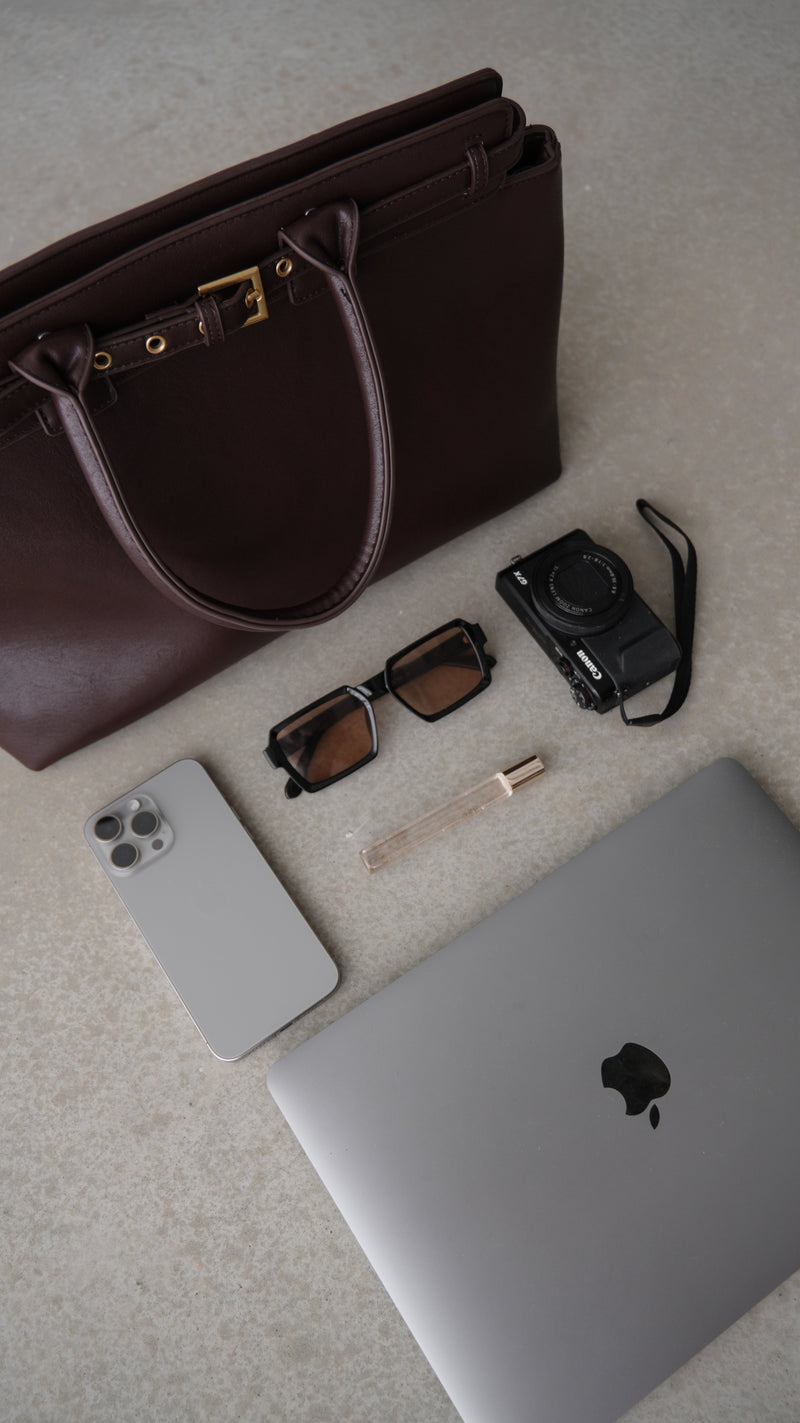 Bolsa Grande Larissa: Estilo e Conforto Para o Seu Dia a Dia