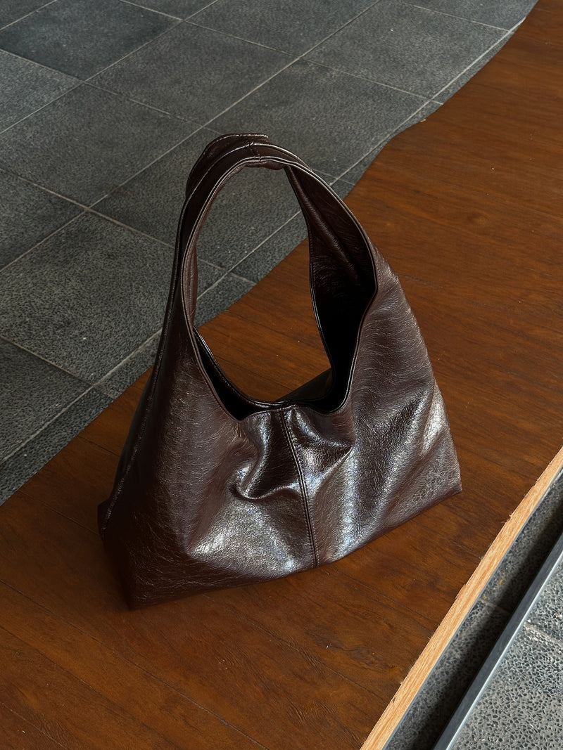 Bolsa Grande Liz: Conforto e Estilo para o Seu Dia a Dia