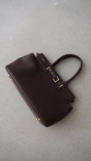 Bolsa Grande Larissa: Estilo e Conforto Para o Seu Dia a Dia