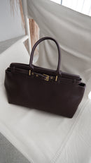 Bolsa Grande Larissa: Estilo e Conforto Para o Seu Dia a Dia