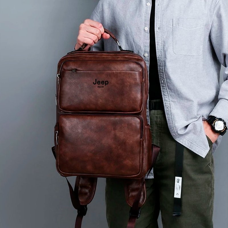 Conforto e Estilo: Mochila Jeep em Couro Genuíno Buluo Premium