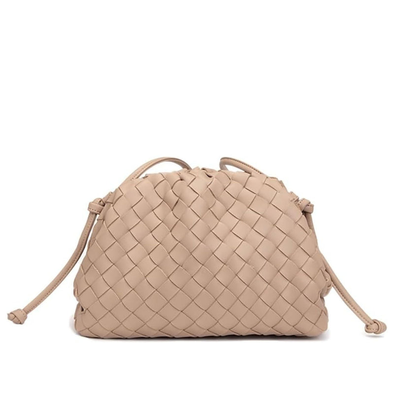 Bolsa Pouch Trançada Ava: Praticidade e Estilo para Seu Dia a Dia