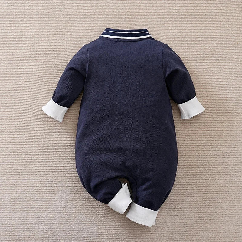 Macacão Infantil Confortável em Algodão com Bordado de Cavalo