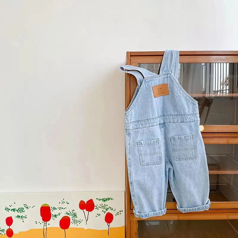 Macacão Infantil Jardineira Jeans Denim Azul - Conforto e Estilo para Pequenos Aventureiros