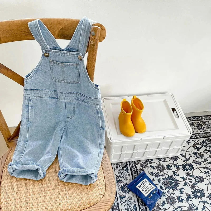 Macacão Infantil Jardineira Jeans Denim Azul - Conforto e Estilo para Pequenos Aventureiros