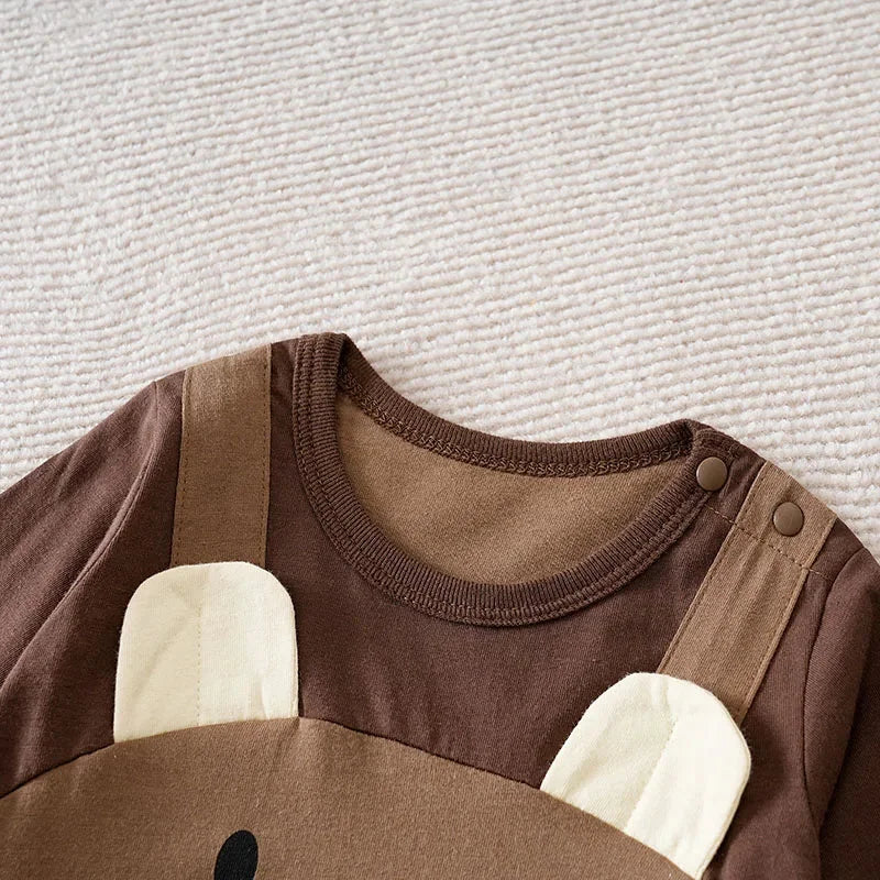 Macacão Infantil Urso Cartoon com Suspensórios e Orelhas 3D – Conforto e Alegria para o Dia a Dia