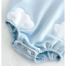 Macacão Romper Infantil Com Estampa de Nuvens – Conforto e Liberdade Para o Seu Pequeno