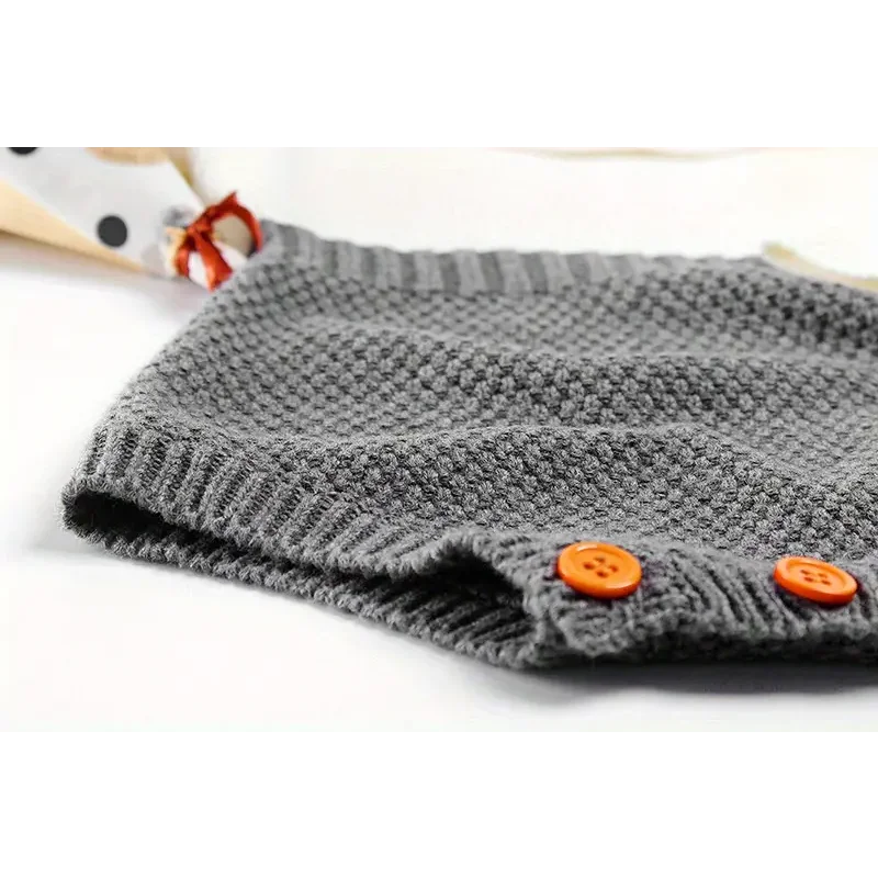 Macacão Romper Infantil em Tricot Preto e Bege - Conforto e Estilo para os Pequenos