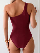 Maiô Ombro Único com Recortes Elegantes