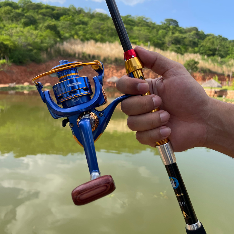 Molinete Shimano AzureSteel 13: Performance Superior e Resistência à Corrosão para Capturas de Até 10 kg