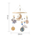 Mobile Astronauta de Madeira com Sino – Encantamento e Conforto para o Quarto do Seu Bebê