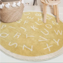 Tapete Redondo Infantil Amarelo com Alfabeto – Conforto e Estímulo para Brincadeiras Criativas