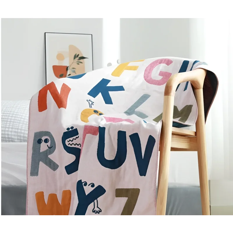 Toalha Colorida Infantil com Alfabeto – Conforto e Diversão para Todos