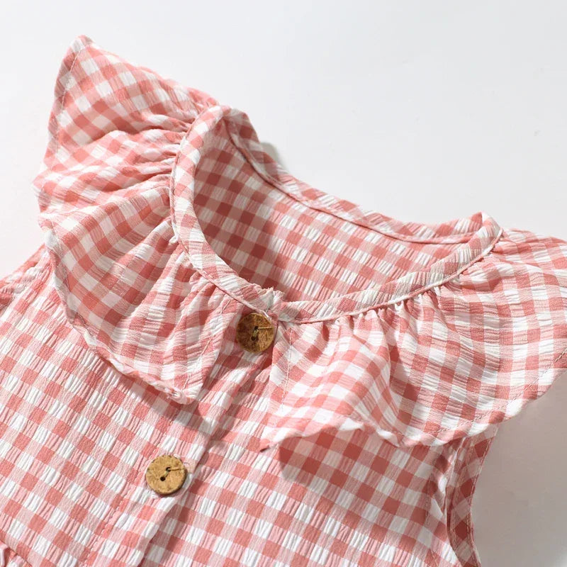 Vestido Infantil Xadrez Vermelho com Estampa de Cogumelo – Conforto e Estilo para Pequenas Aventureiras