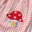 Vestido Infantil Xadrez Vermelho com Estampa de Cogumelo – Conforto e Estilo para Pequenas Aventureiras