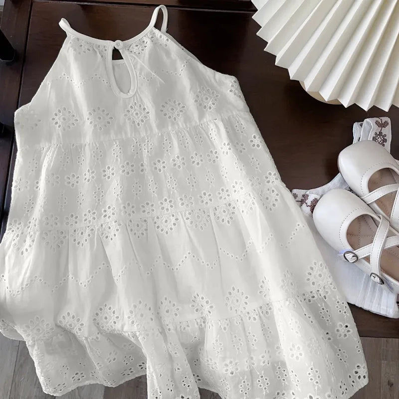 Vestido Infantil Filomena em Laise Branco - Conforto e Elegância para Momentos Especiais