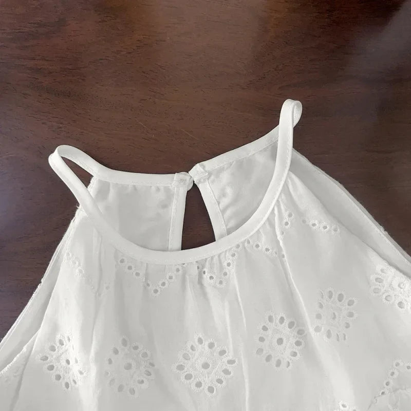 Vestido Infantil Filomena em Laise Branco - Conforto e Elegância para Momentos Especiais