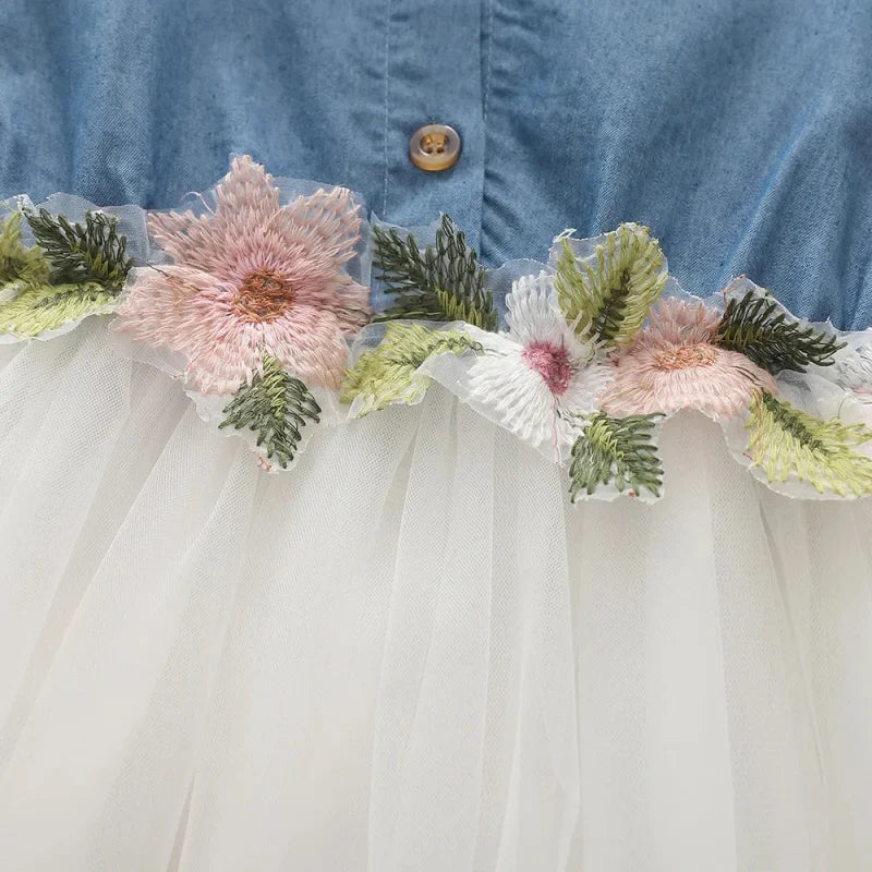 Vestido Infantil Jeans com Tule Floral e Manga Babado - Conforto e Estilo para Pequenos Momentos